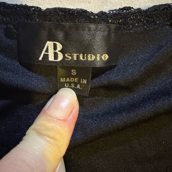 AB Studio Black Textured Tank Top - Picture 2 of 4